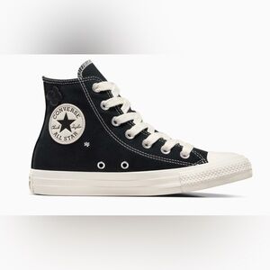 NIB womens Converse high tops